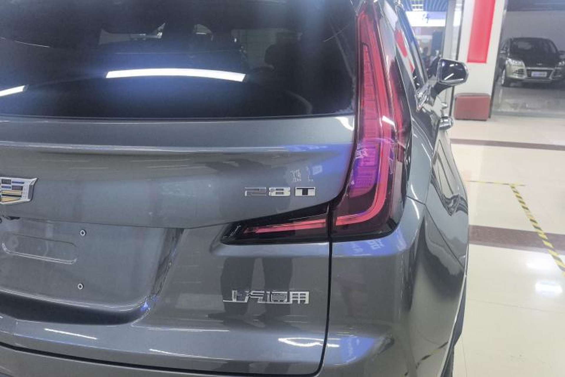Used Cadillac XT4 2018 28T Two-Wheel Drive Leading Version Exterior 4