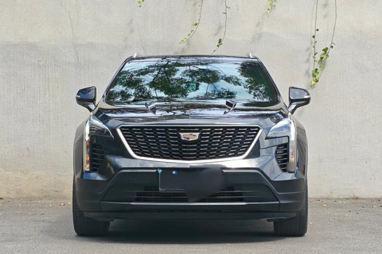 Used Cadillac XT4 2018 28T Two-Wheel Drive Tech Version Exterior 5