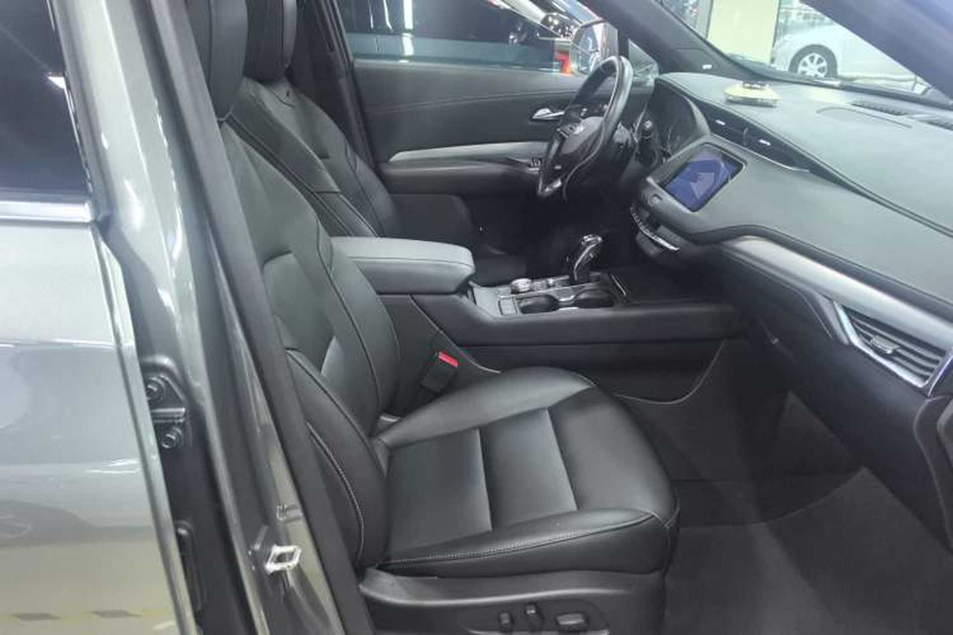 Used Cadillac XT4 2018 28T Two-Wheel Drive Leading Version Exterior 5