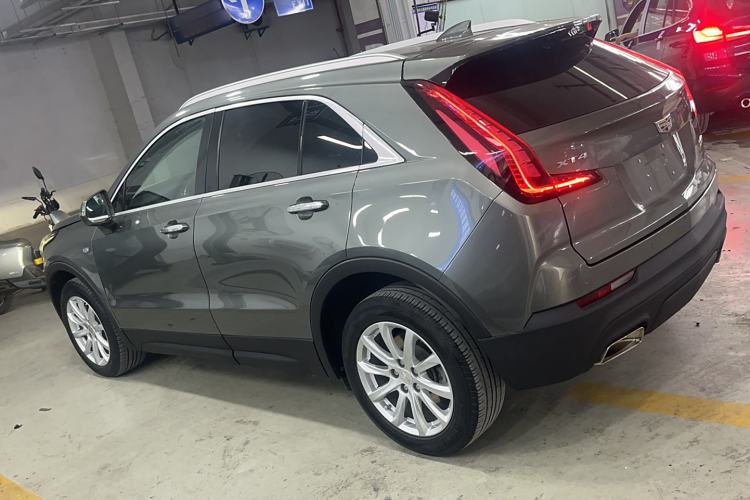 Used Cadillac XT4 2018 28T Two-Wheel Drive Tech Version Exterior 5