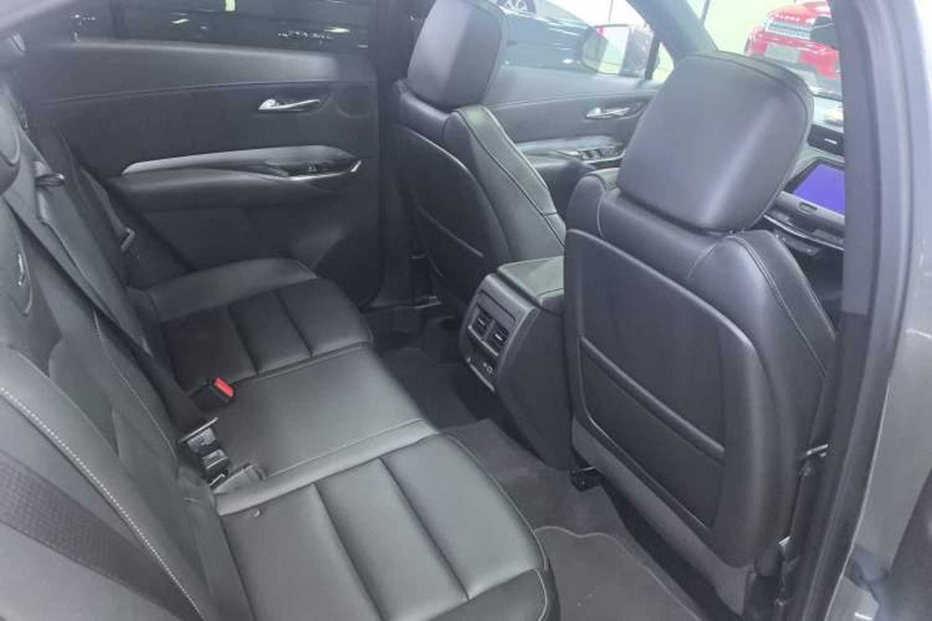 Used Cadillac XT4 2018 28T Two-Wheel Drive Leading Version Exterior 6