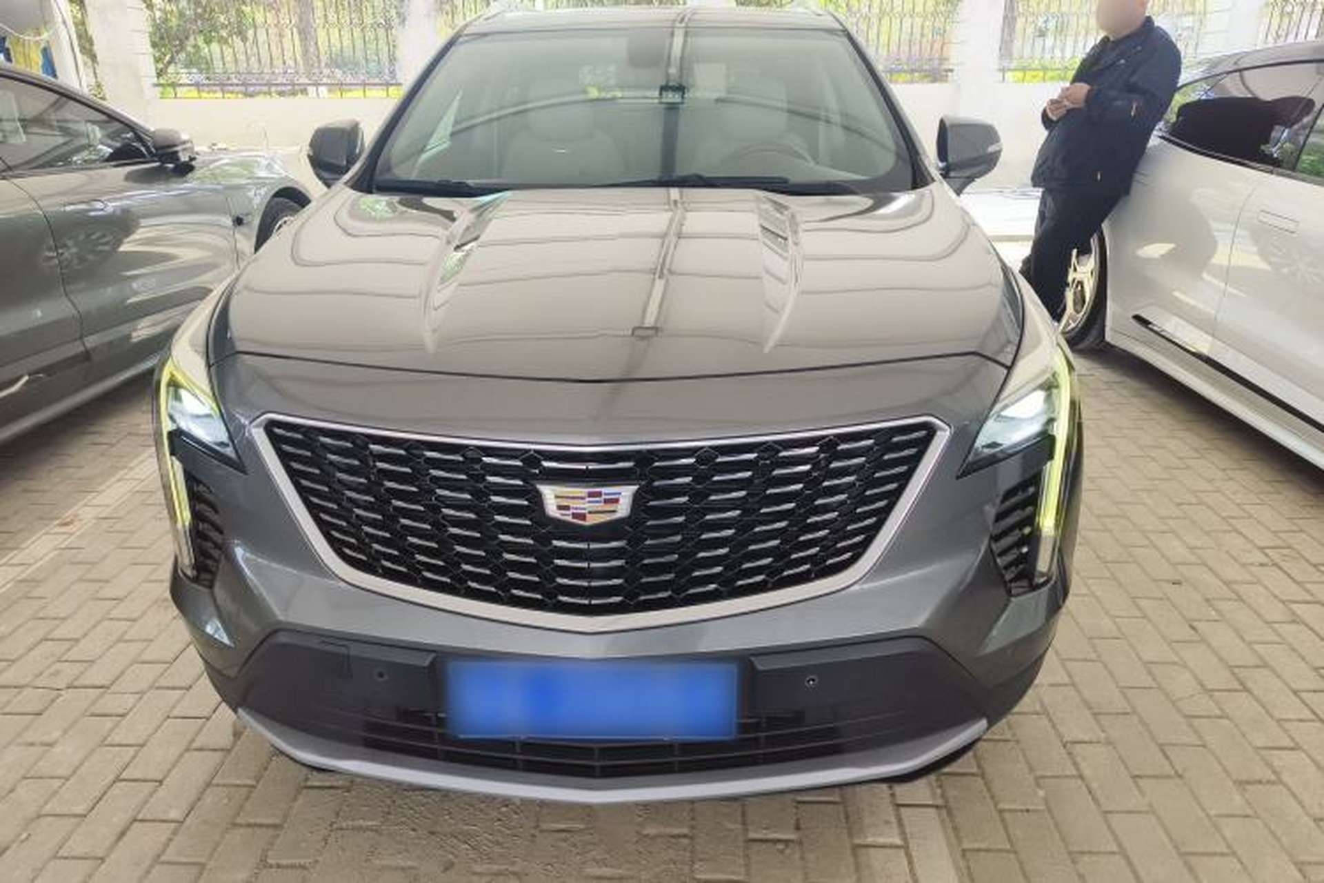 Used Cadillac XT4 2018 28T Two-Wheel-Drive Luxury Model Front