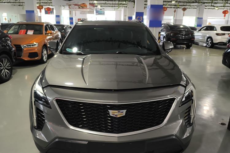 Used Cadillac XT4 2018 28T Two-Wheel Drive Luxury Sport Model Front