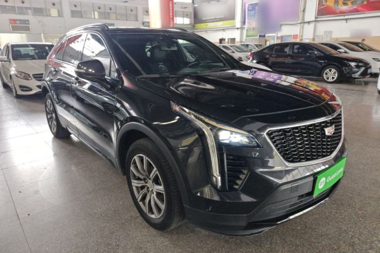 Used Cadillac XT4 2018 28T Two-Wheel Drive Luxury Sport Model Front Right 45 Deg