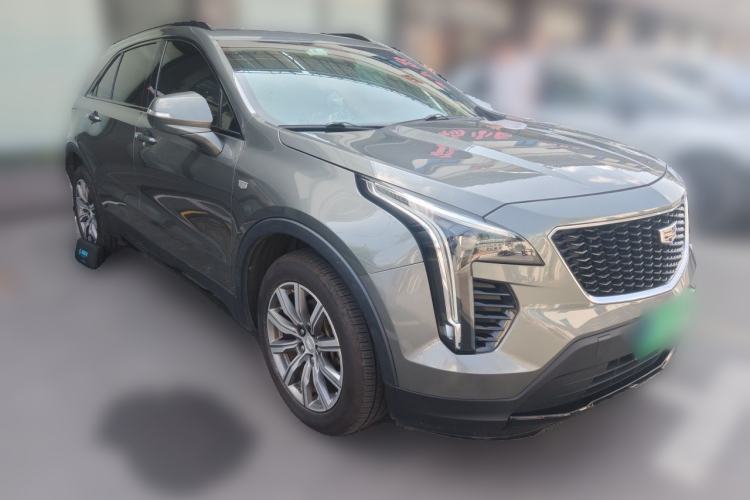 Used Cadillac XT4 2018 28T Two-Wheel Drive Luxury Sport Model Front Right 45 Deg