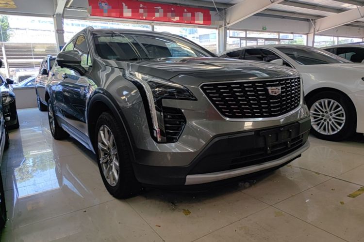 Used Cadillac XT4 2018 28T Two-Wheel Drive Leading Version Front Right 45 Deg