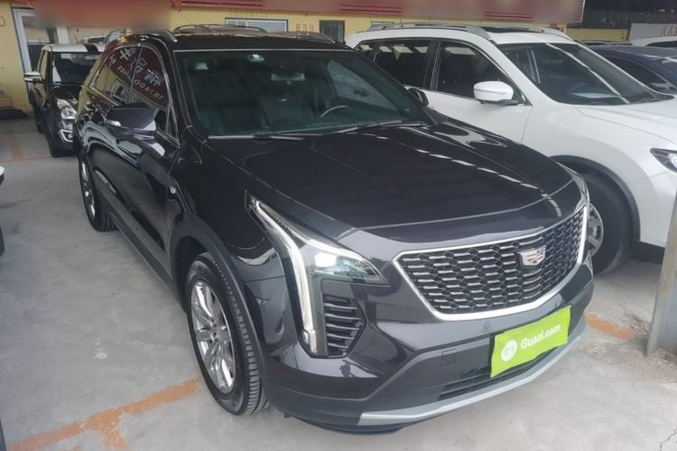 Used Cadillac XT4 2018 28T Four-Wheel Drive Leading Model Front Right 45 Deg