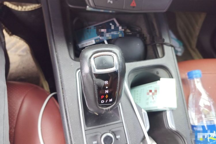 Used Cadillac XT4 2018 28T Two-Wheel Drive Tech Version Gear Lever