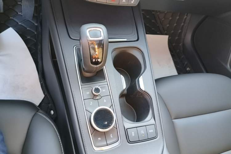 Used Cadillac XT4 2018 28T Four-Wheel Drive Leading Model Gear Lever