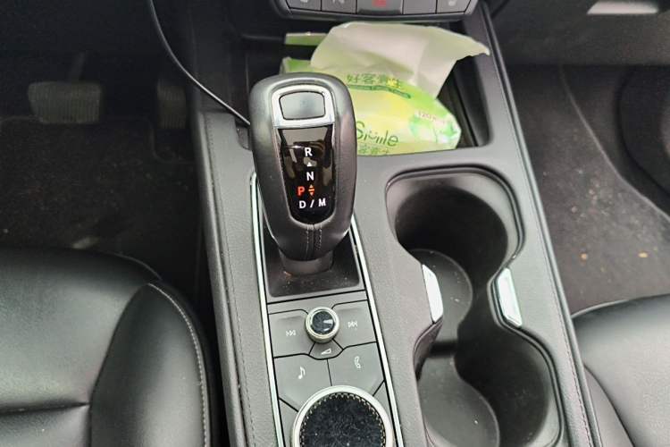 Used Cadillac XT4 2018 28T Two-Wheel-Drive Luxury Model Gear Lever