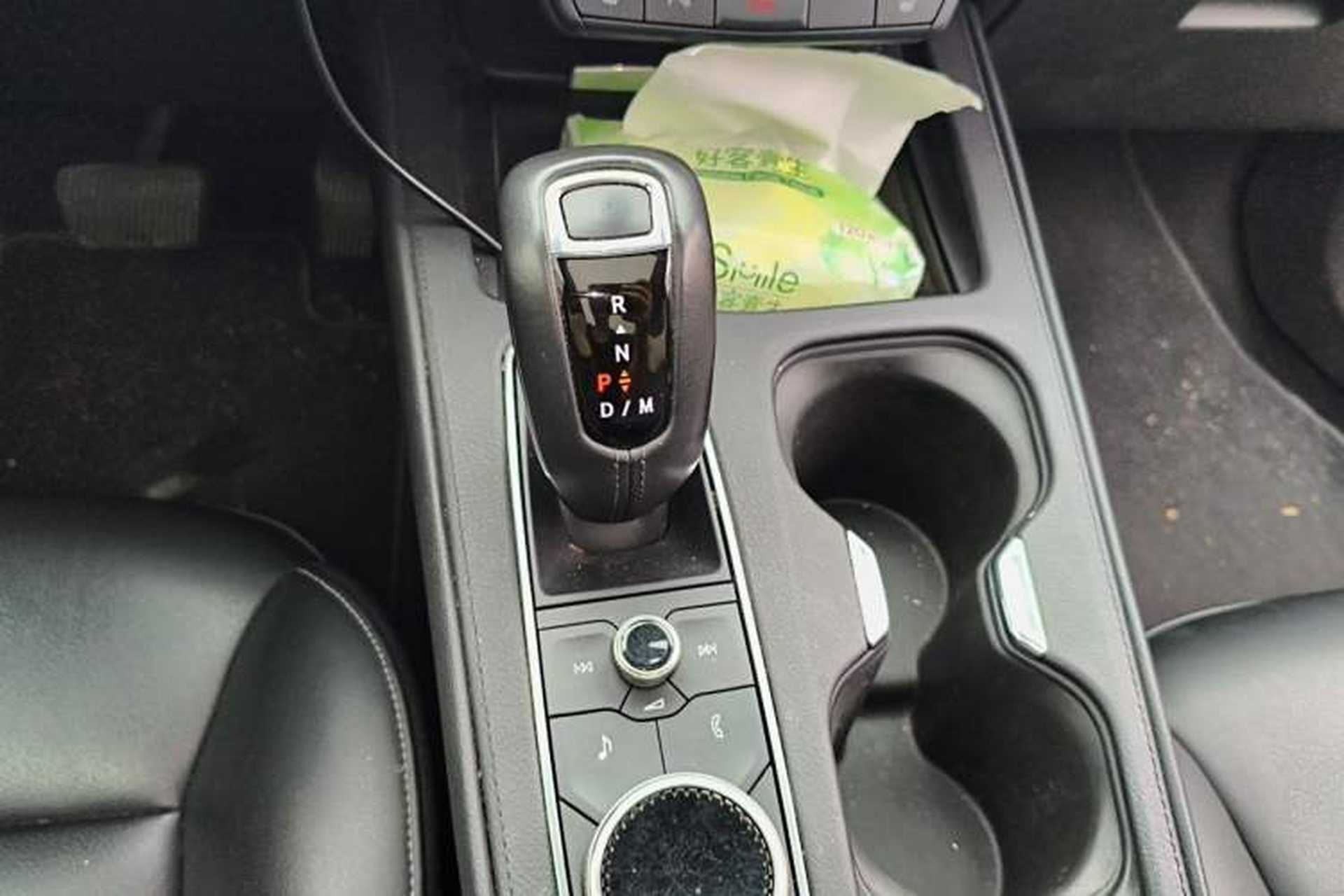 Used Cadillac XT4 2018 28T Two-Wheel-Drive Luxury Model Gear Lever
