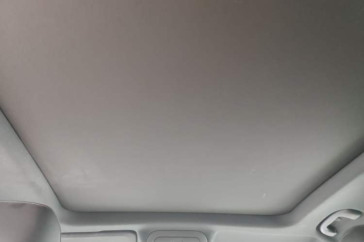 Used Cadillac XT4 2018 28T Two-Wheel Drive Leading Version Headliner