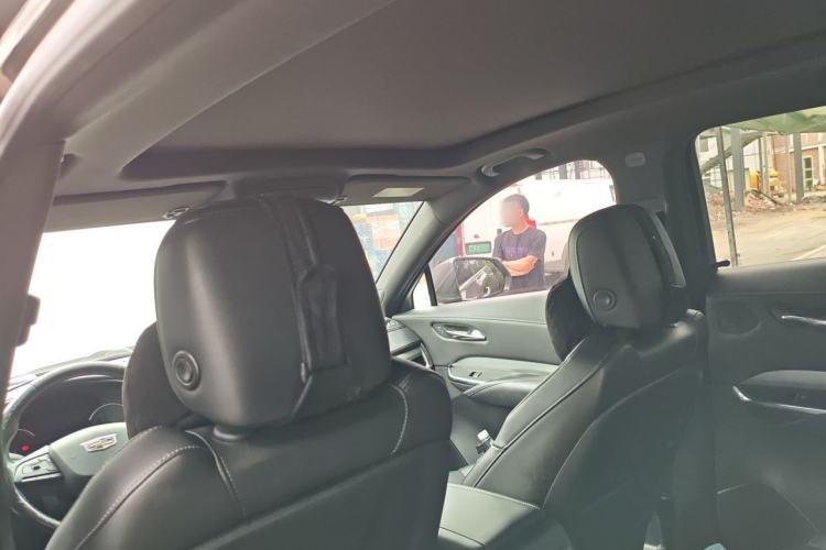 Used Cadillac XT4 2018 28T Two-Wheel Drive Leading Version Headliner