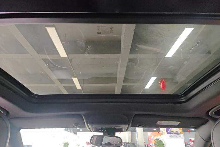 Used Cadillac XT4 2018 28T Two-Wheel Drive Leading Version Headliner