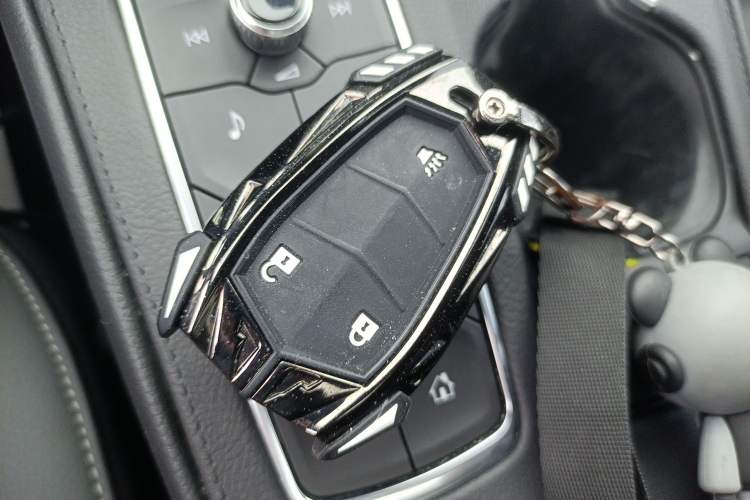 Used Cadillac XT4 2018 28T Two-Wheel Drive Tech Version Interior 1