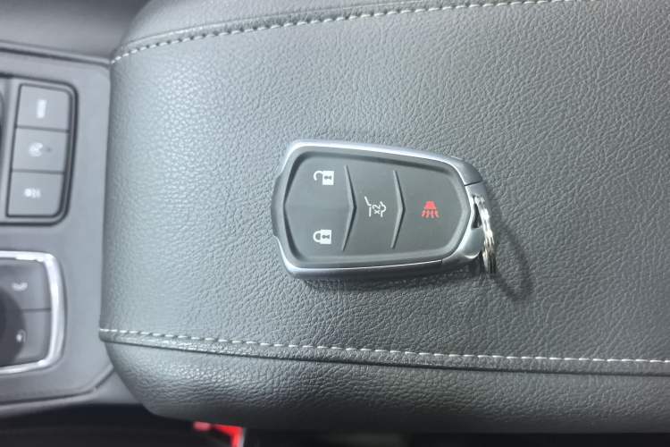 Used Cadillac XT4 2018 28T Two-Wheel Drive Leading Version Interior 1