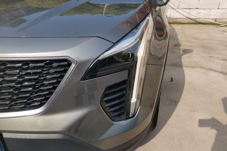 Used Cadillac XT4 2018 28T Two-Wheel Drive Tech Version Left Front Headlight