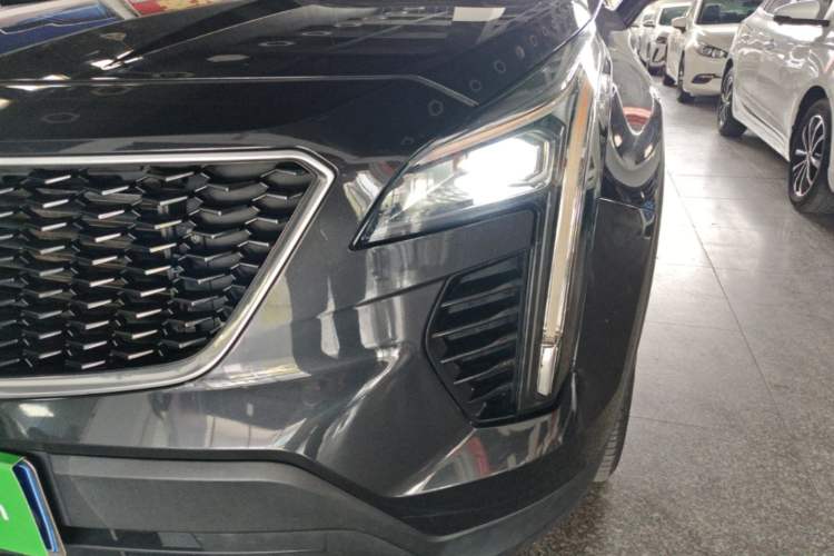 Used Cadillac XT4 2018 28T Two-Wheel Drive Luxury Sport Model Left Front Headlight