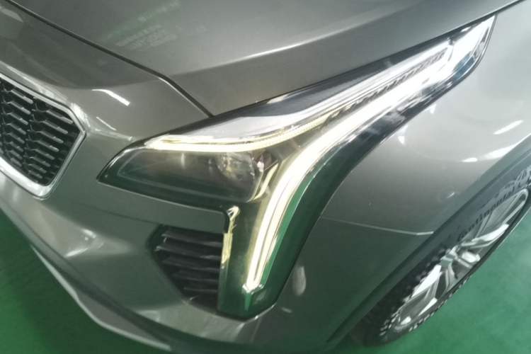 Used Cadillac XT4 2018 28T Two-Wheel Drive Leading Version Left Front Headlight