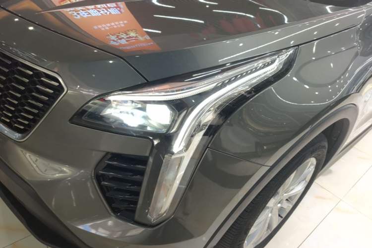 Used Cadillac XT4 2018 28T Two-Wheel Drive Tech Version Left Front Headlight