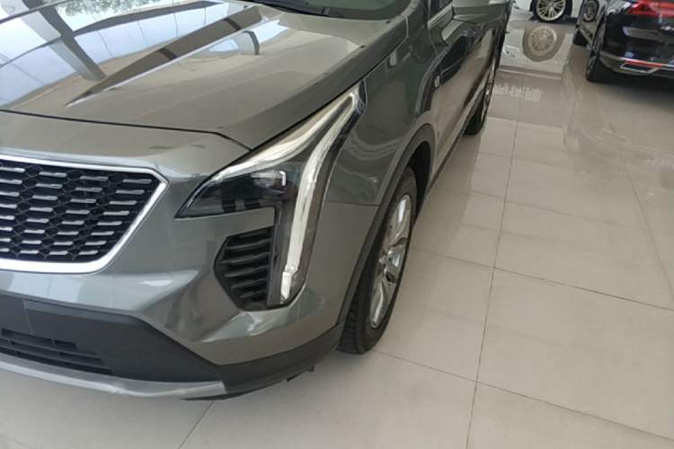 Used Cadillac XT4 2018 28T Two-Wheel Drive Leading Version Left Front Headlight