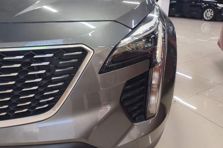 Used Cadillac XT4 2018 28T Two-Wheel Drive Tech Version Left Front Headlight