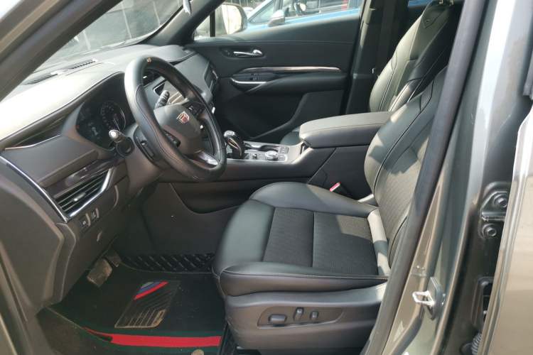 Used Cadillac XT4 2018 28T Two-Wheel Drive Tech Version Left Front Seat
