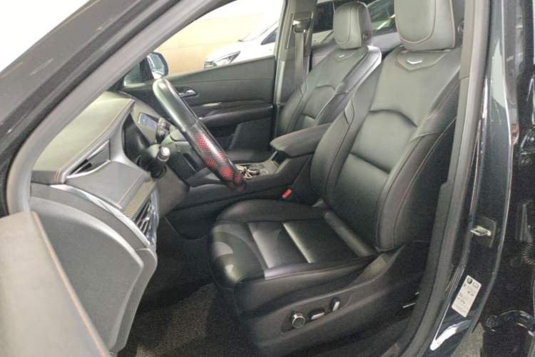 Used Cadillac XT4 2018 28T Two-Wheel Drive Luxury Sport Model Left Front Seat