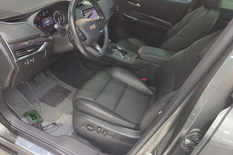 Used Cadillac XT4 2018 28T Two-Wheel Drive Tech Version Left Front Seat