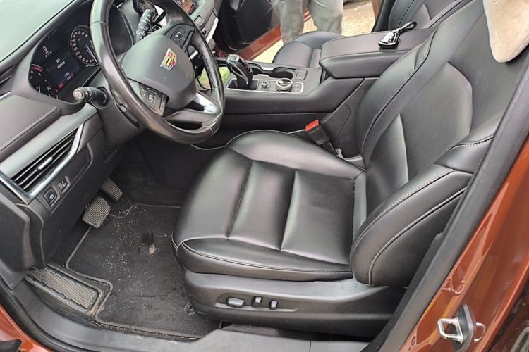 Used Cadillac XT4 2018 28T Two-Wheel-Drive Luxury Model Left Front Seat
