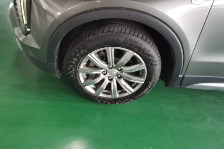 Used Cadillac XT4 2018 28T Two-Wheel Drive Leading Version Left Front Wheel Hub