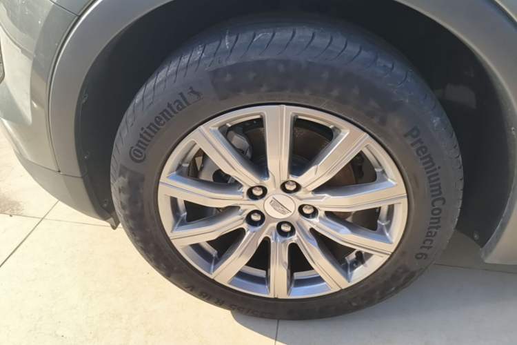 Used Cadillac XT4 2018 28T Four-Wheel Drive Leading Model Left Front Wheel Hub