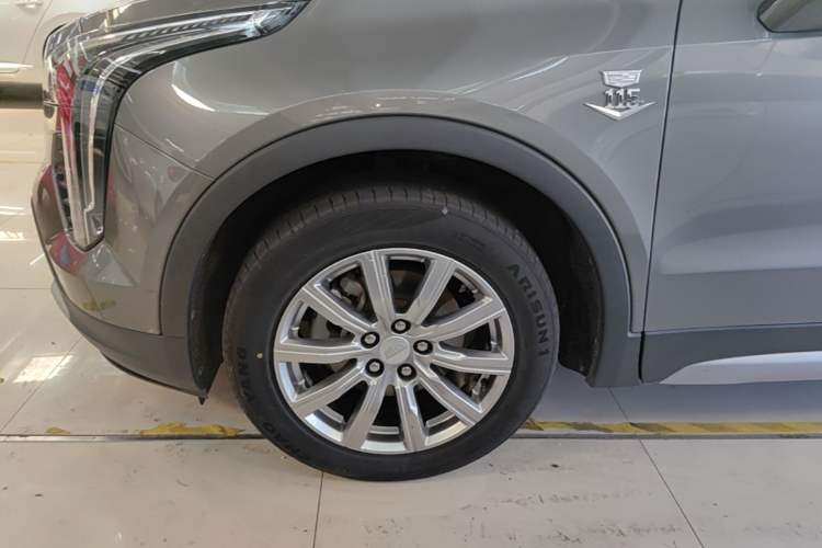 Used Cadillac XT4 2018 28T Two-Wheel Drive Leading Version Left Front Wheel Hub