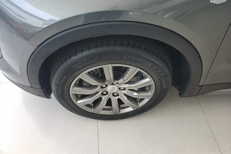 Used Cadillac XT4 2018 28T Two-Wheel Drive Leading Version Left Front Wheel Hub