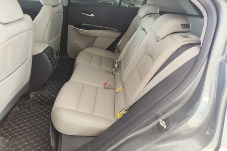Used Cadillac XT4 2018 28T Two-Wheel-Drive Luxury Model Left Rear Seat