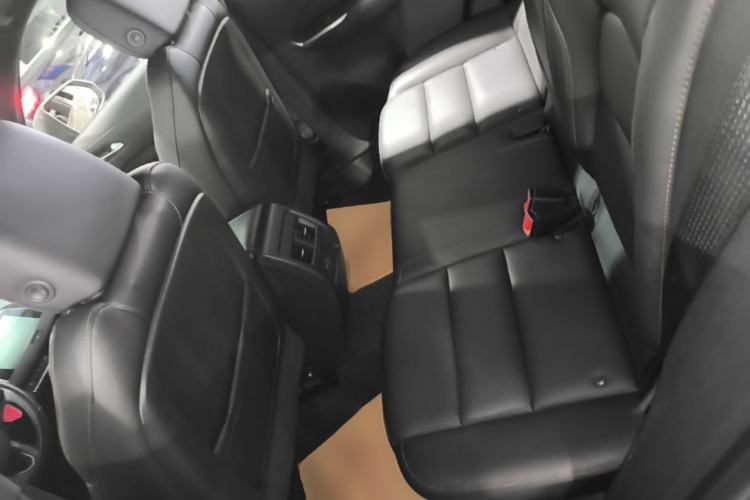 Used Cadillac XT4 2018 28T Two-Wheel Drive Luxury Sport Model Left Rear Seat