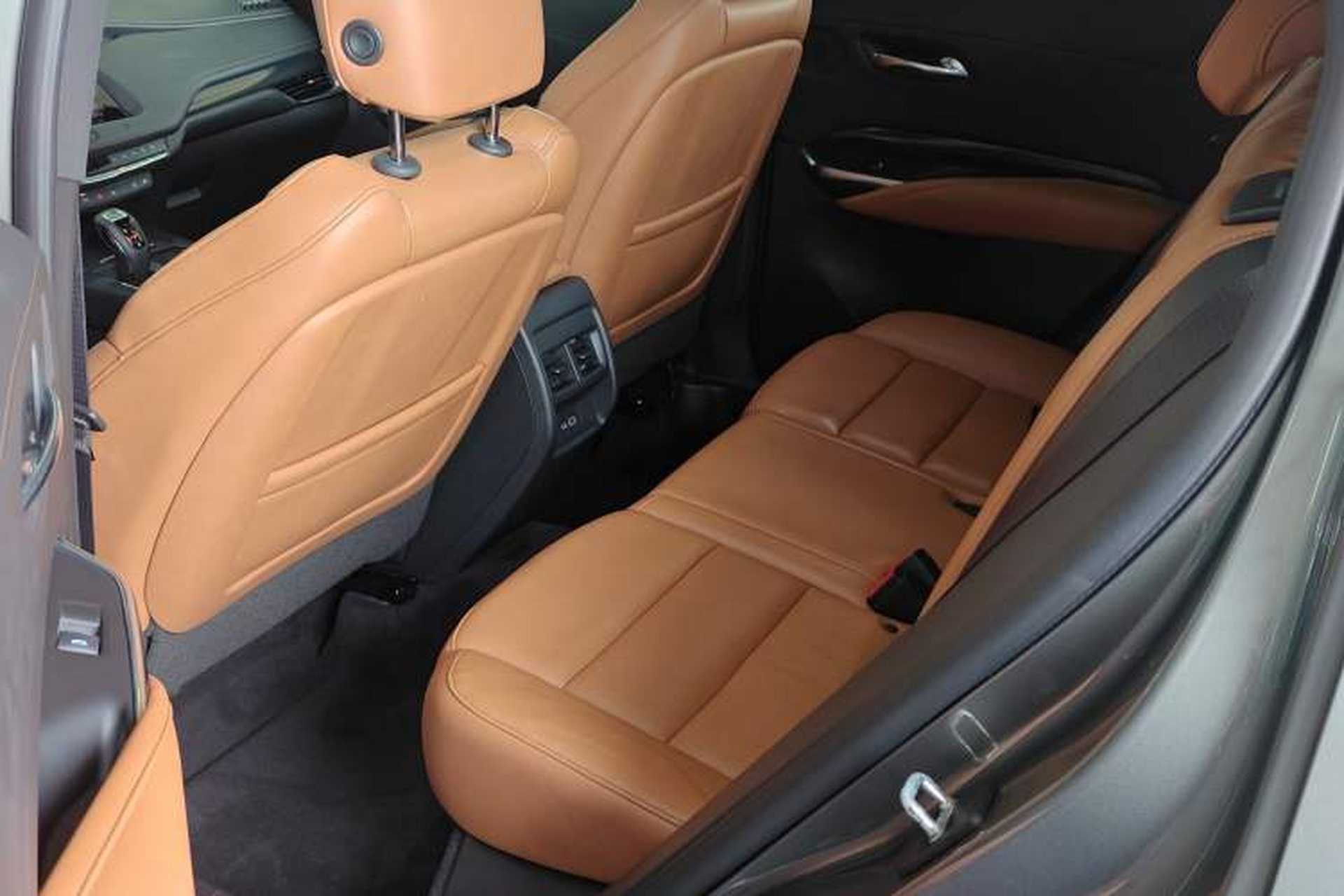 Used Cadillac XT4 2018 28T 4x4 Platinum Edition Left Rear Seat