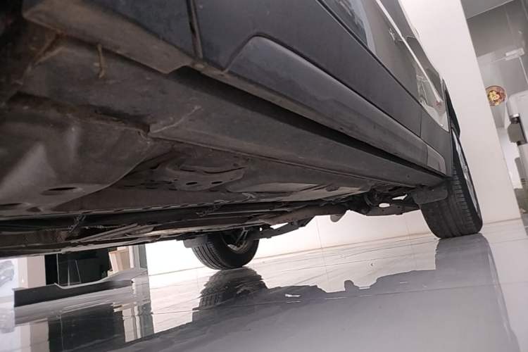 Used Cadillac XT4 2018 28T Two-Wheel Drive Tech Version Left Side Sill