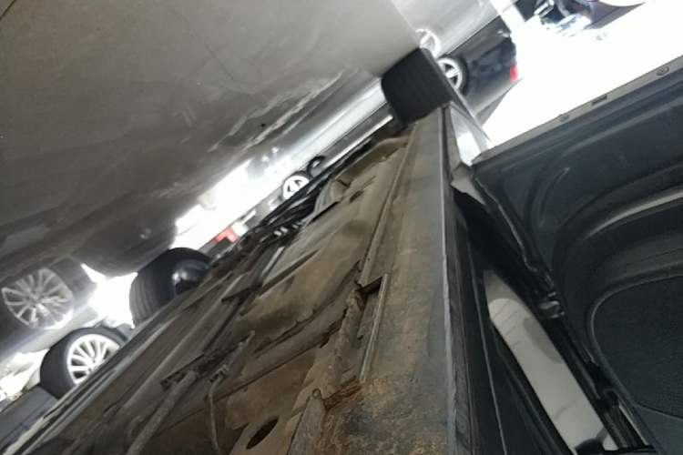 Used Cadillac XT4 2018 28T Two-Wheel Drive Leading Version Left Side Sill