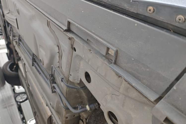 Used Cadillac XT4 2018 28T Two-Wheel Drive Leading Version Left Side Sill