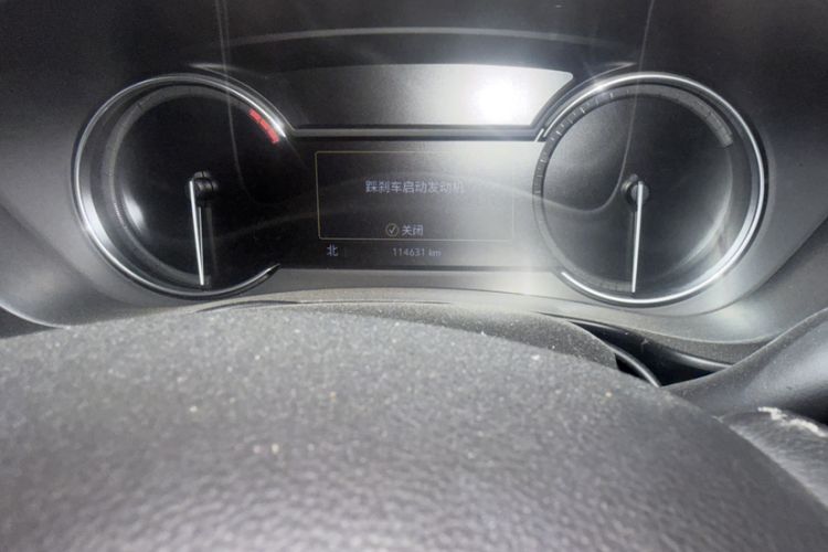 Used Cadillac XT4 2018 28T Two-Wheel Drive Leading Version Odometer Close Up