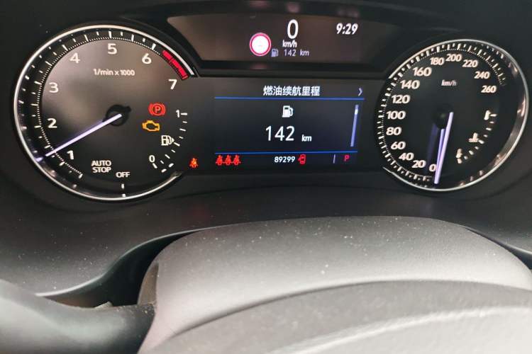 Used Cadillac XT4 2018 28T Two-Wheel Drive Leading Version Odometer Close Up