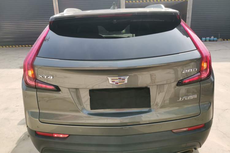 Used Cadillac XT4 2018 28T Two-Wheel Drive Tech Version Rear