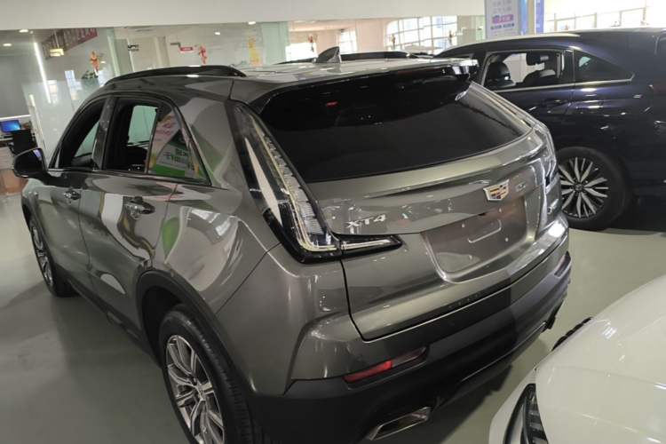 Used Cadillac XT4 2018 28T Two-Wheel Drive Luxury Sport Model Rear Left 45 Deg