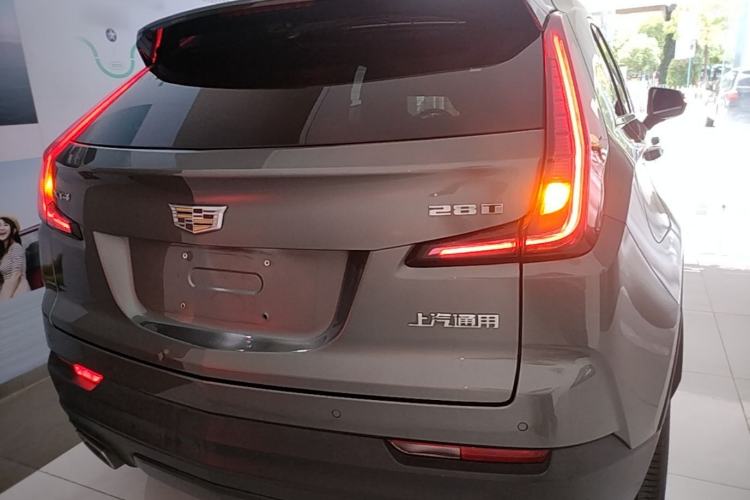 Used Cadillac XT4 2018 28T Two-Wheel Drive Tech Version Rear