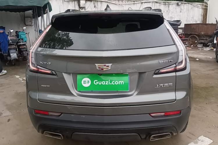 Used Cadillac XT4 2018 28T 4x4 Platinum Sport Edition Rear