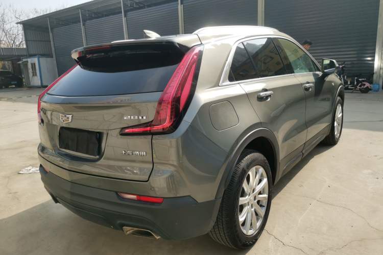 Used Cadillac XT4 2018 28T Two-Wheel Drive Tech Version Rear Right 45 Deg