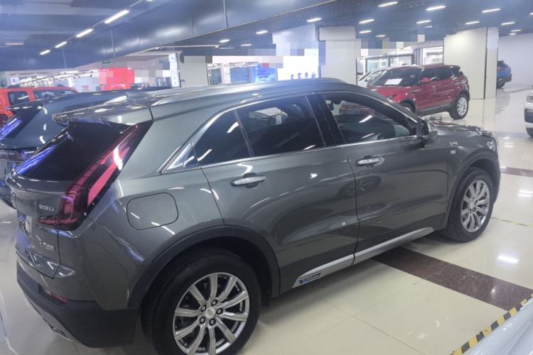 Used Cadillac XT4 2018 28T Two-Wheel Drive Leading Version Rear Right 45 Deg