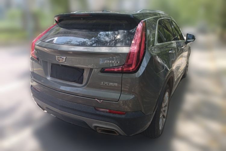 Used Cadillac XT4 2018 28T Two-Wheel-Drive Luxury Model Rear Right 45 Deg