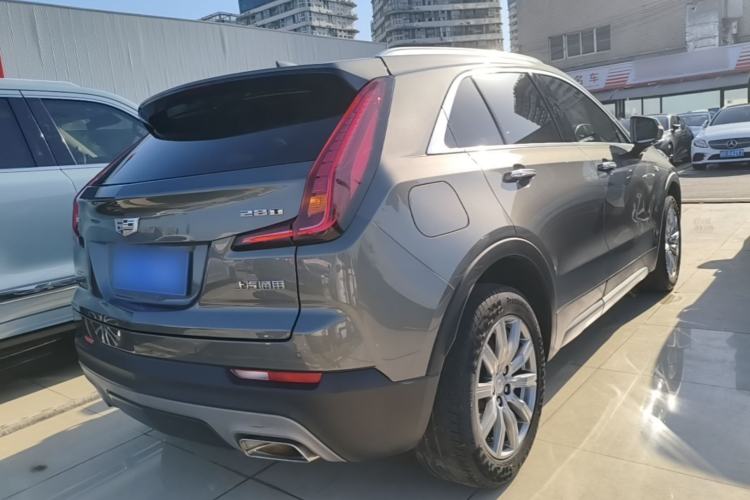 Used Cadillac XT4 2018 28T Four-Wheel Drive Leading Model Rear Right 45 Deg